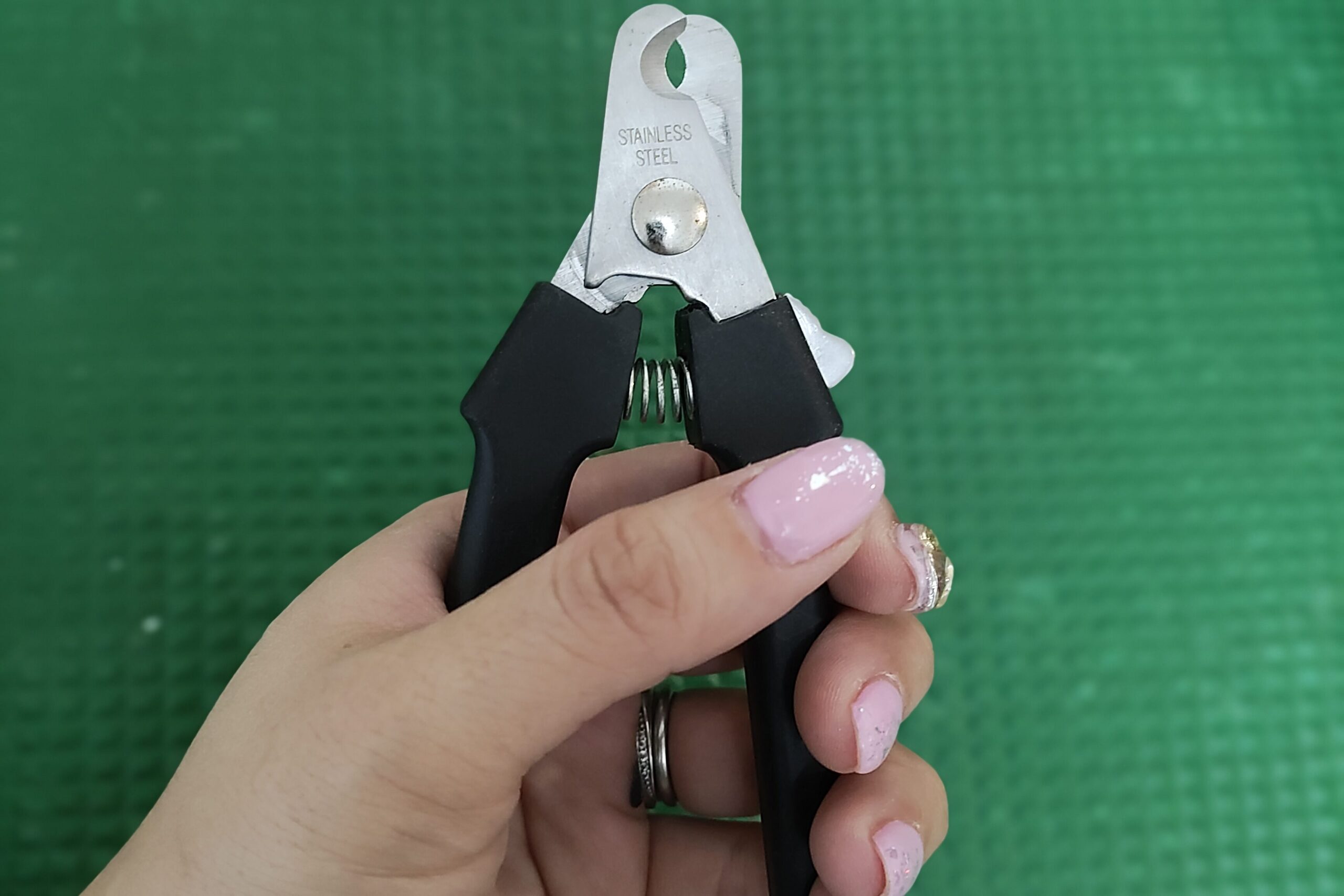 ニッパ式の爪切り